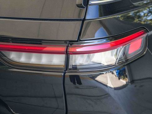 Used 2023 Jeep Grand Cherokee 4WD 4xe w/ Luxury Tech Group II image 7