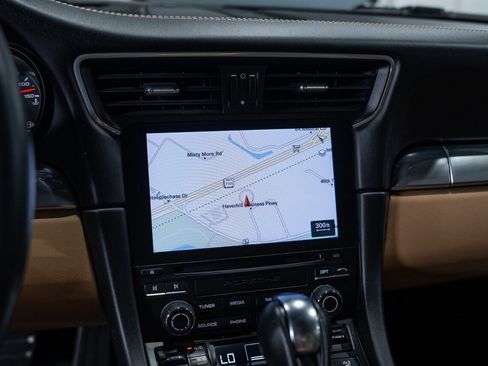 Used 2019 Porsche 911 Carrera 4 AWD/4WD image 50