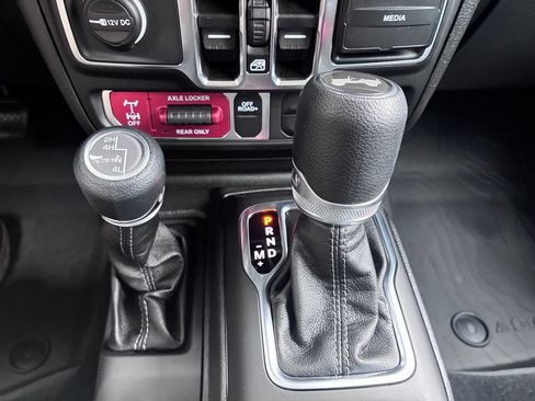 Used 2026 Jeep Wrangler Unlimited Sport AWD/4WD image 26