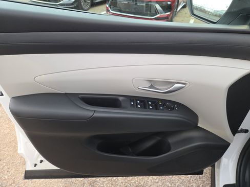 New 2026 Hyundai Tucson SE image 5