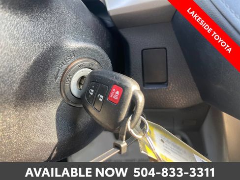 Used 2015 Toyota RAV4 LE FWD image 33