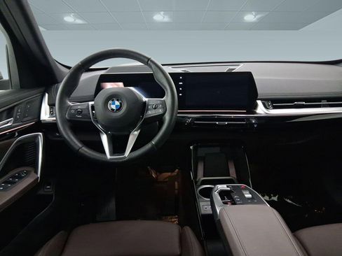 Used 2025 BMW X1 xDrive28i image 4