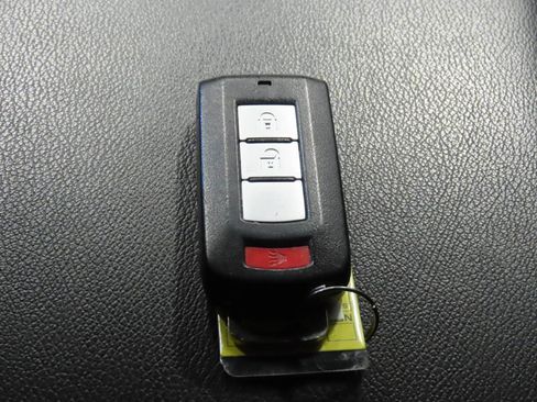 Used 2020 Mitsubishi Eclipse Cross SEL FWD image 18