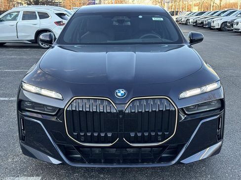 New 2026 BMW 750e xDrive w/ Executive Package AWD/4WD image 2