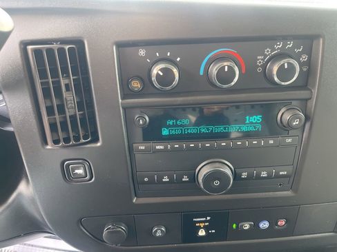 Used 2022 Chevrolet Express 3500 Extended w/ Driver Convenience Package image 13