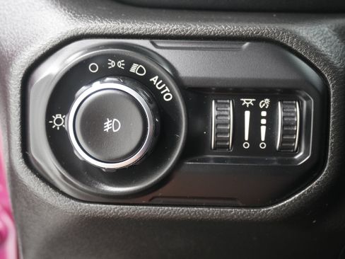 Used 2021 Jeep Wrangler Unlimited Sahara AWD/4WD image 23