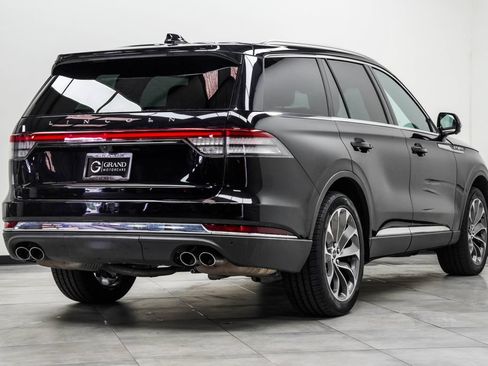 Used 2025 Lincoln Aviator Reserve w/ Illumination Package AWD/4WD image 12