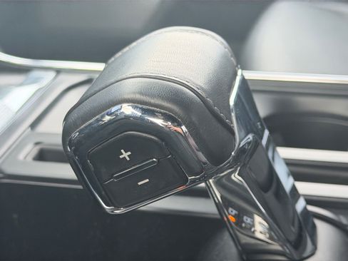 Used 2022 Ford F150 Lariat w/ Equipment Group 502A High image 35