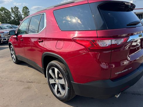Used 2021 Chevrolet Traverse LT AWD/4WD image 10