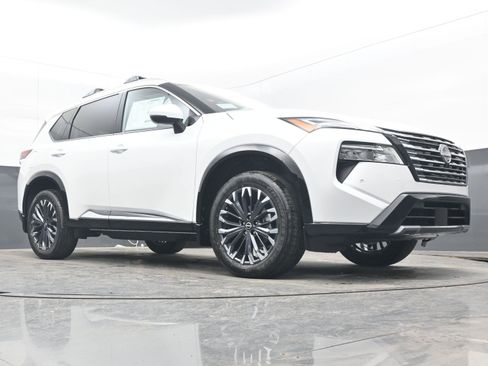 New 2026 Nissan Rogue Platinum w/ Platinum Premium Package image 24