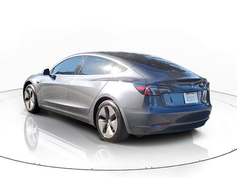 Used 2018 Tesla Model 3 Mid Range image 4