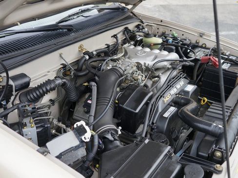 Used 2000 Toyota Tacoma 2WD Xtracab V6 image 14