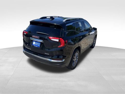 Used 2024 GMC Terrain SLT AWD/4WD image 7