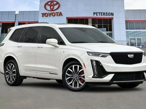 Used 2023 Cadillac XT6 Sport image 3