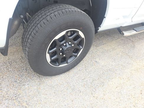 Used 2025 RAM 2500 Laramie AWD/4WD image 16