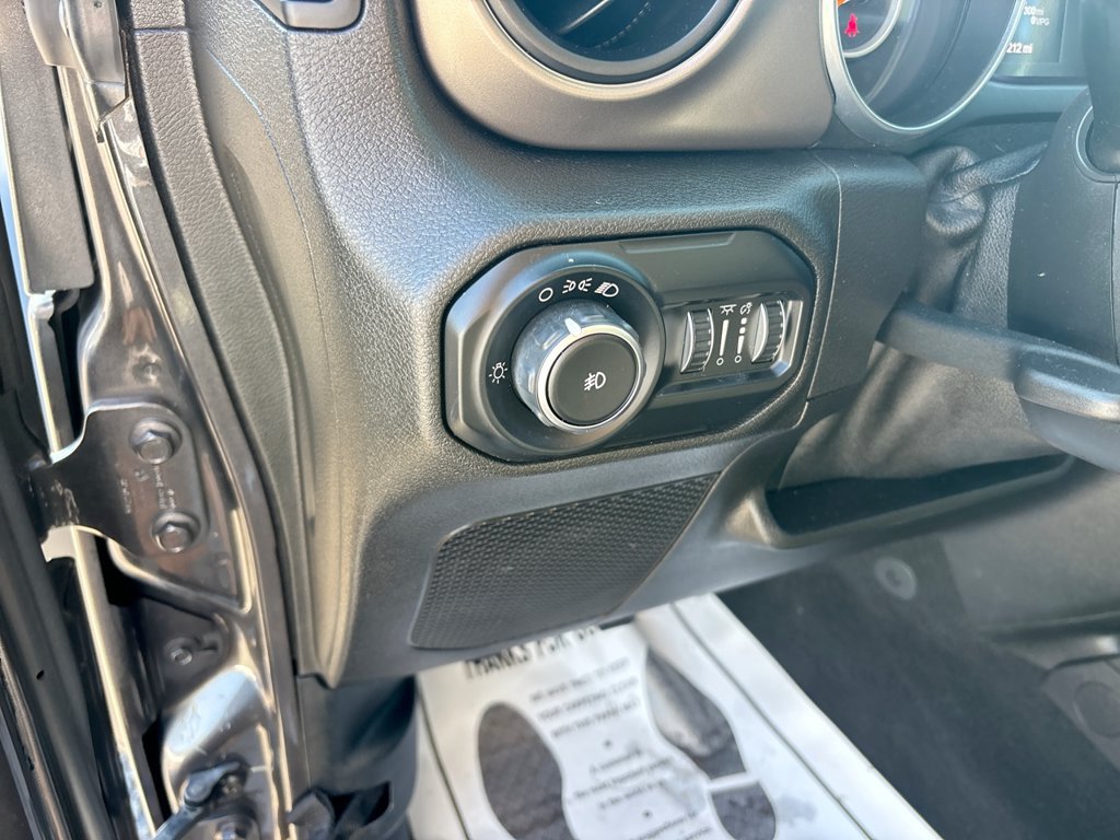 Used 2018 Jeep Wrangler Unlimited Sport AWD/4WD image 27