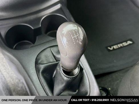 Used 2016 Nissan Versa S FWD image 15