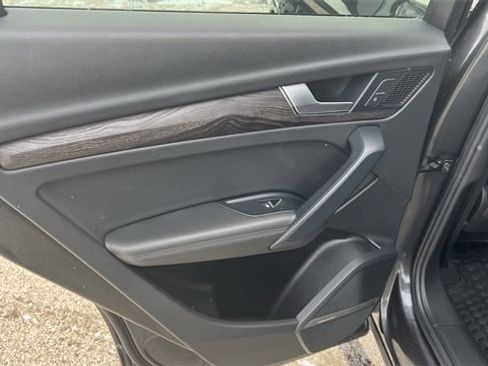 Used 2020 Audi Q5 Prestige image 14