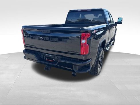 Used 2020 Chevrolet Silverado 2500 Custom w/ Custom Value Package image 7