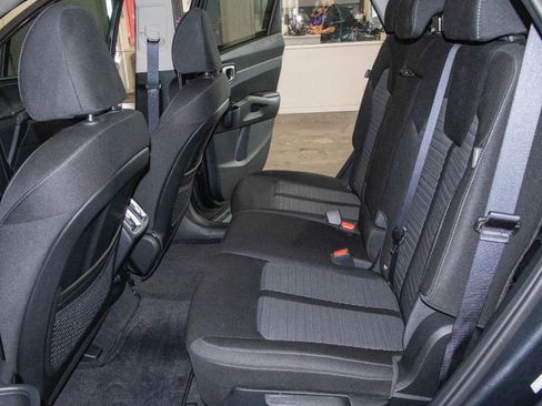 Used 2025 Kia Sorento LX image 13