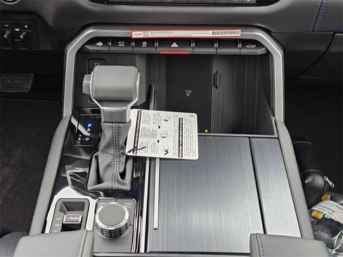 New 2025 Toyota Tundra Platinum AWD/4WD image 13