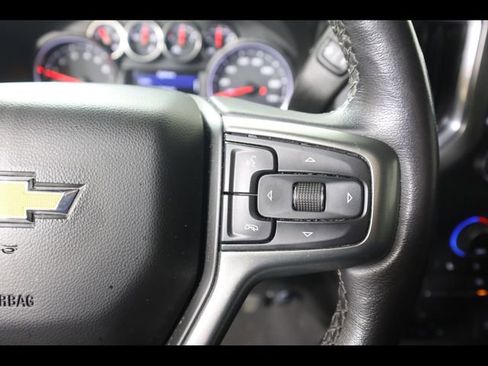 Used 2021 Chevrolet Silverado 1500 LT AWD/4WD image 16