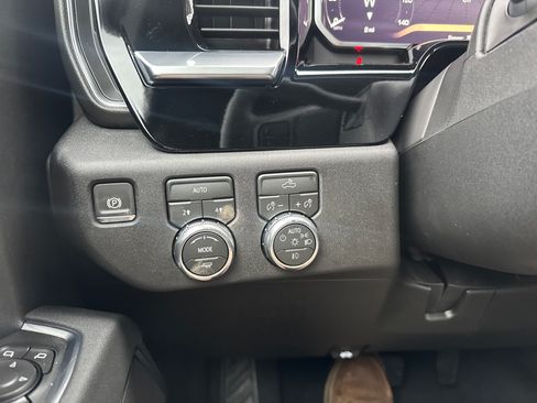 New 2026 GMC Sierra 1500 Elevation AWD/4WD image 30