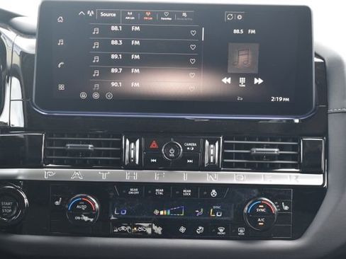 New 2026 Nissan Pathfinder SL image 36