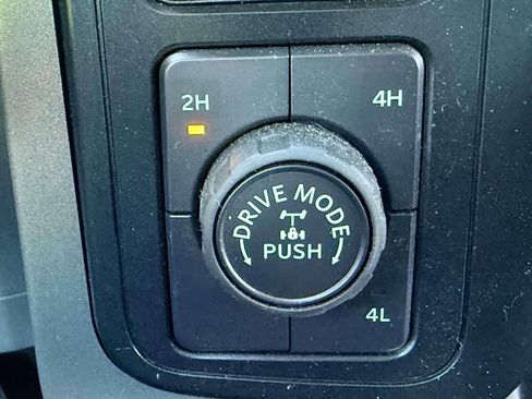 Used 2025 Ford F150 XLT w/ Equipment Group 301A Standard image 22