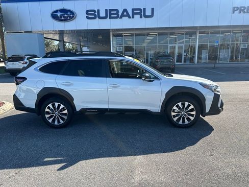 Used 2025 Subaru Outback Limited image 2