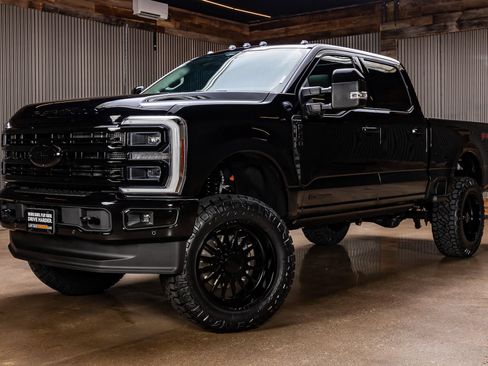Used 2026 Ford F350 Platinum w/ Platinum Plus Package AWD/4WD image 5