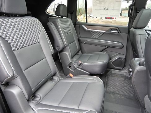 New 2026 GMC Acadia Denali w/ Super Cruise Package AWD/4WD image 28
