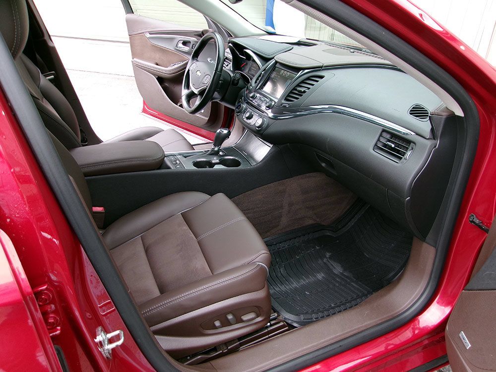 Used 2014 Chevrolet Impala LT FWD image 12