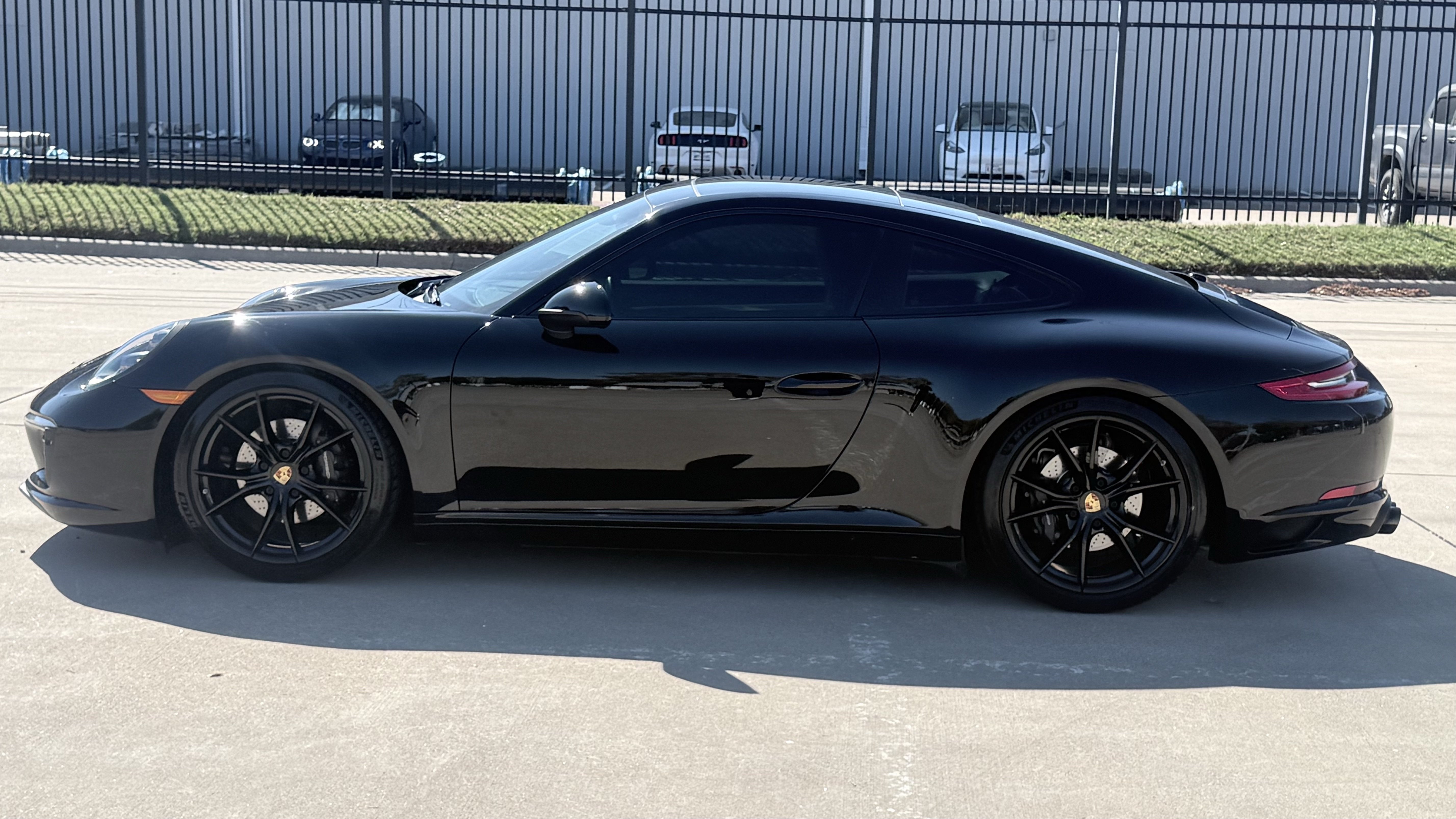 Used 2018 Porsche 911 Carrera image 7