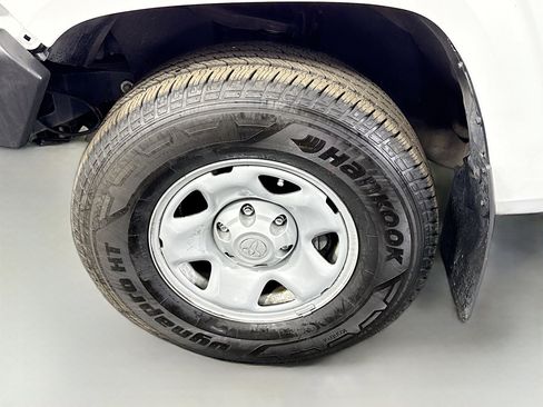 Used 2023 Toyota Tacoma SR image 37