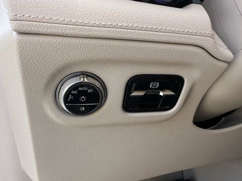 New 2026 Mercedes-Benz EQS 550 4MATIC SUV image 35