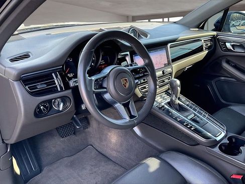 Used 2021 Porsche Macan image 14