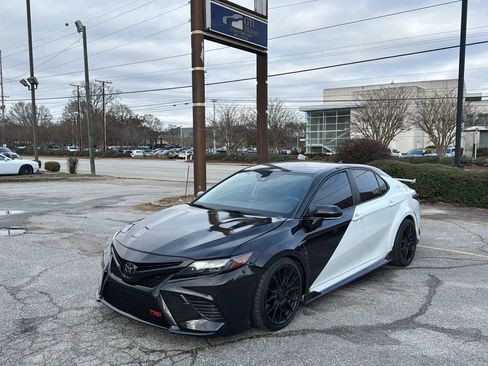 Used 2023 Toyota Camry XSE image 1
