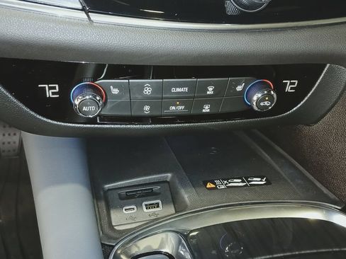 Used 2023 Buick Enclave Essence w/ Experience Buick Package FWD image 23