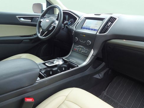 Used 2020 Ford Edge SEL w/ Convenience Package image 26