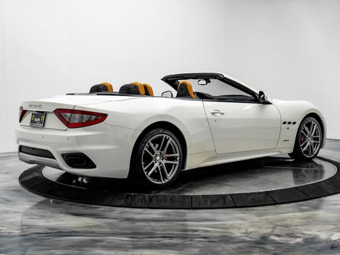 Used 2018 Maserati GranTurismo Sport image 17