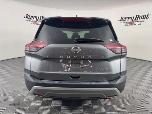 Used 2023 Nissan Rogue SV AWD/4WD image 8