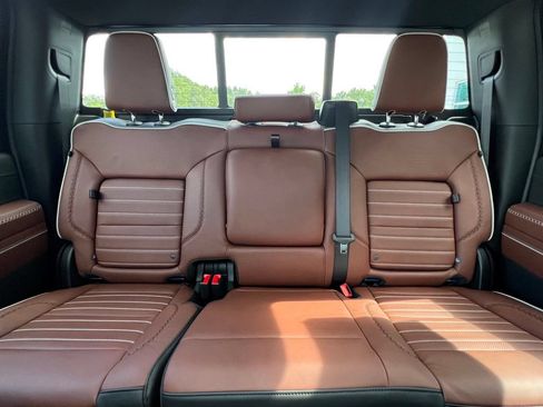 New 2026 GMC Sierra 2500 Denali Ultimate w/ LPO, Black Badging Package AWD/4WD image 15