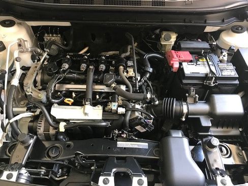 Used 2020 Nissan Kicks SV FWD image 10