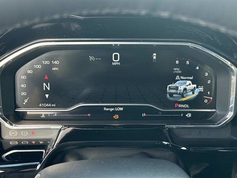 Used 2025 GMC Sierra 2500 SLT image 25