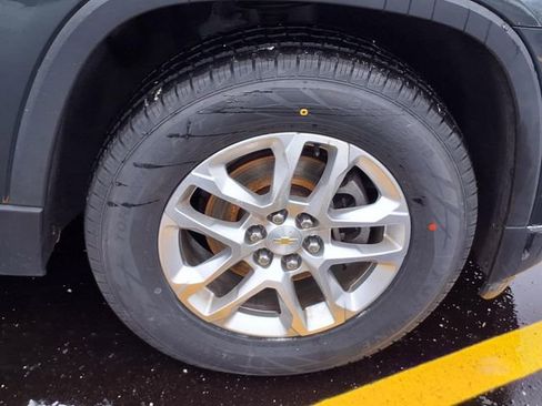 Used 2018 Chevrolet Traverse LT image 28