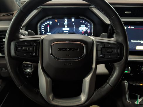 Used 2022 GMC Sierra 1500 Denali image 9