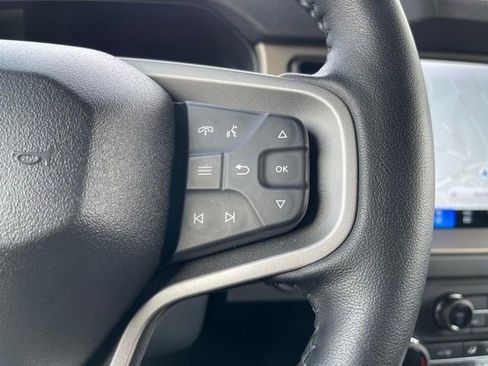 Used 2025 Ford Bronco Outer Banks image 17