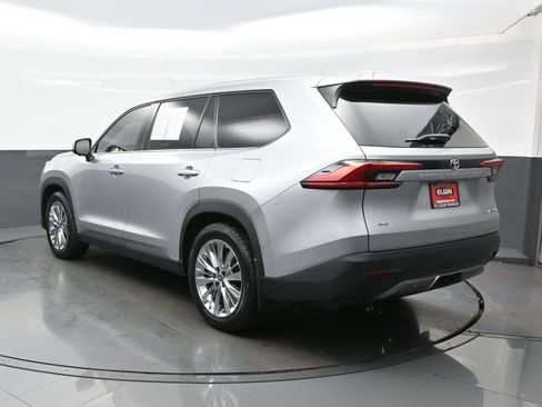 Used 2024 Toyota Grand Highlander AWD image 4