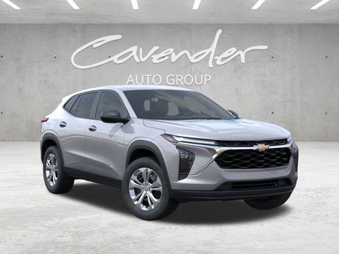 New 2026 Chevrolet Trax LS image 7